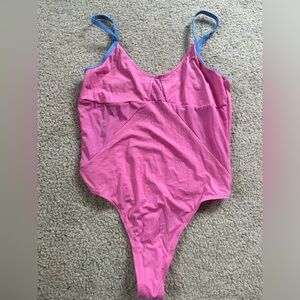 Nwot colsie pink bodysuit